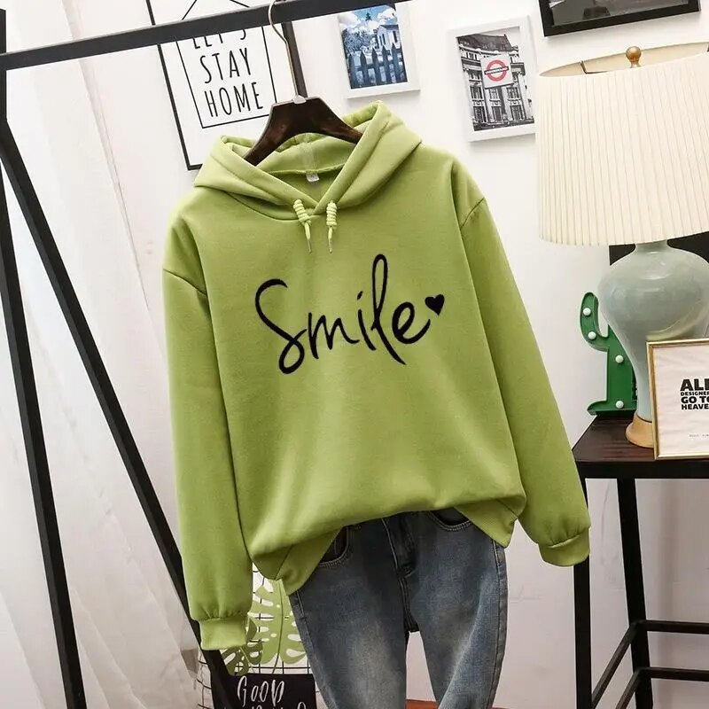 Sudadera con capucha y estampado moderno para mujer – JESSIKA