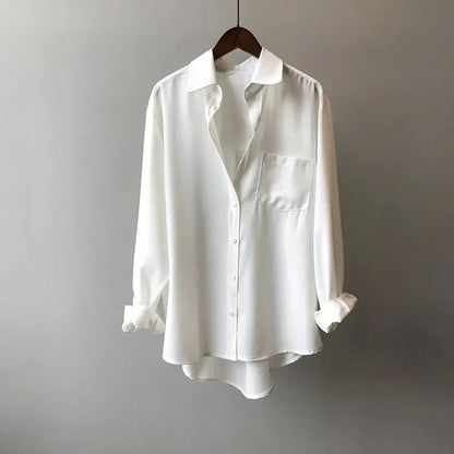 Blusa de satén sedoso con corte clásico y estilo refinado – DALIA