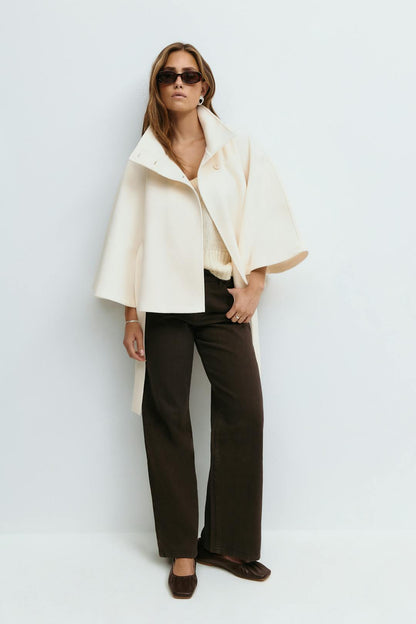 Abrigo elegante oversize para mujer con cinturón – SÉVANA