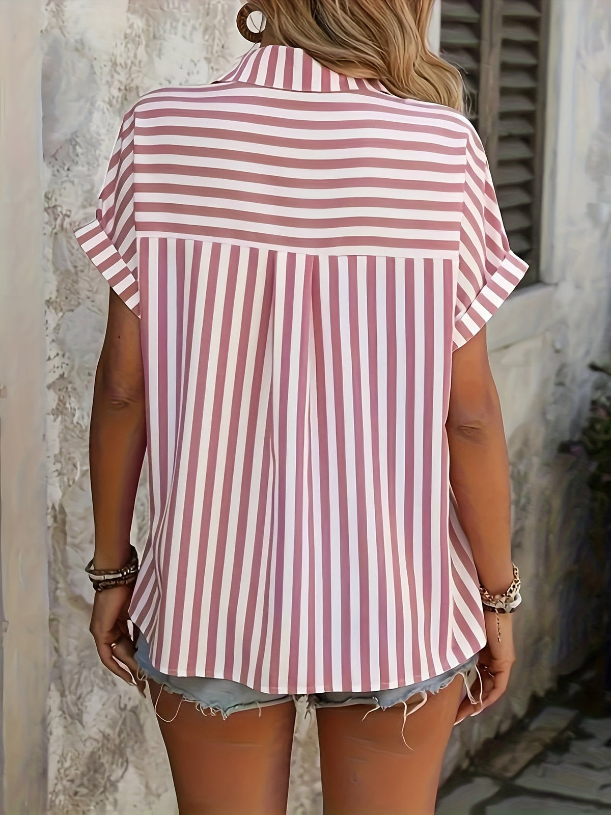 Blusa de mujer con manga corta y detalles de rayas – WENDY