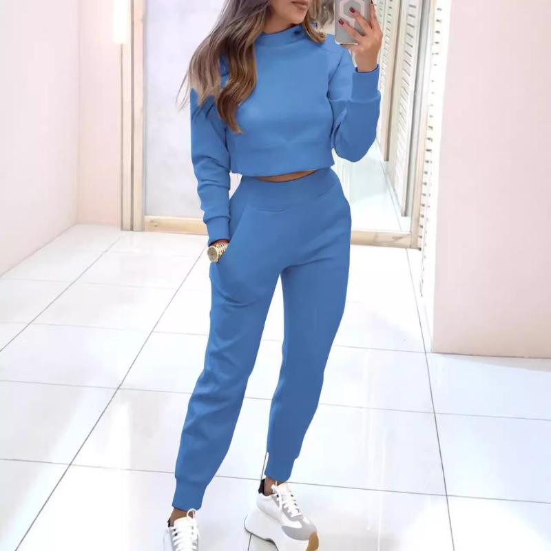 Conjunto athleisure de dos piezas con top corto y pantalón cómodo – LÉNA ActiveEase