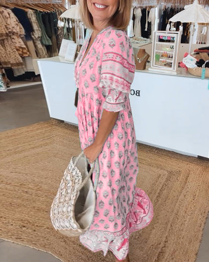 Vestido largo bohemio en capas con escote favorecedor – AURELIA