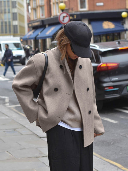Chaqueta corta de mujer con doble botonadura – MAELIA