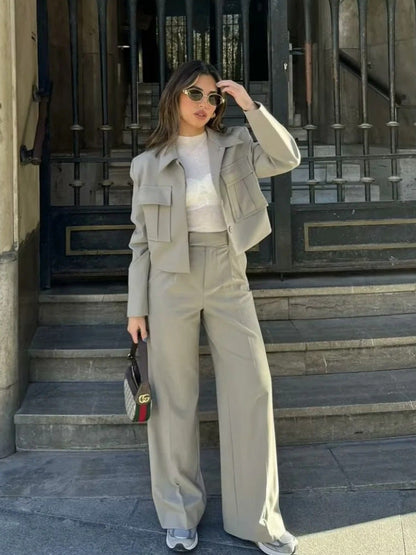 Conjunto moderno de dos piezas para mujer con diseño primaveral – LYVIA