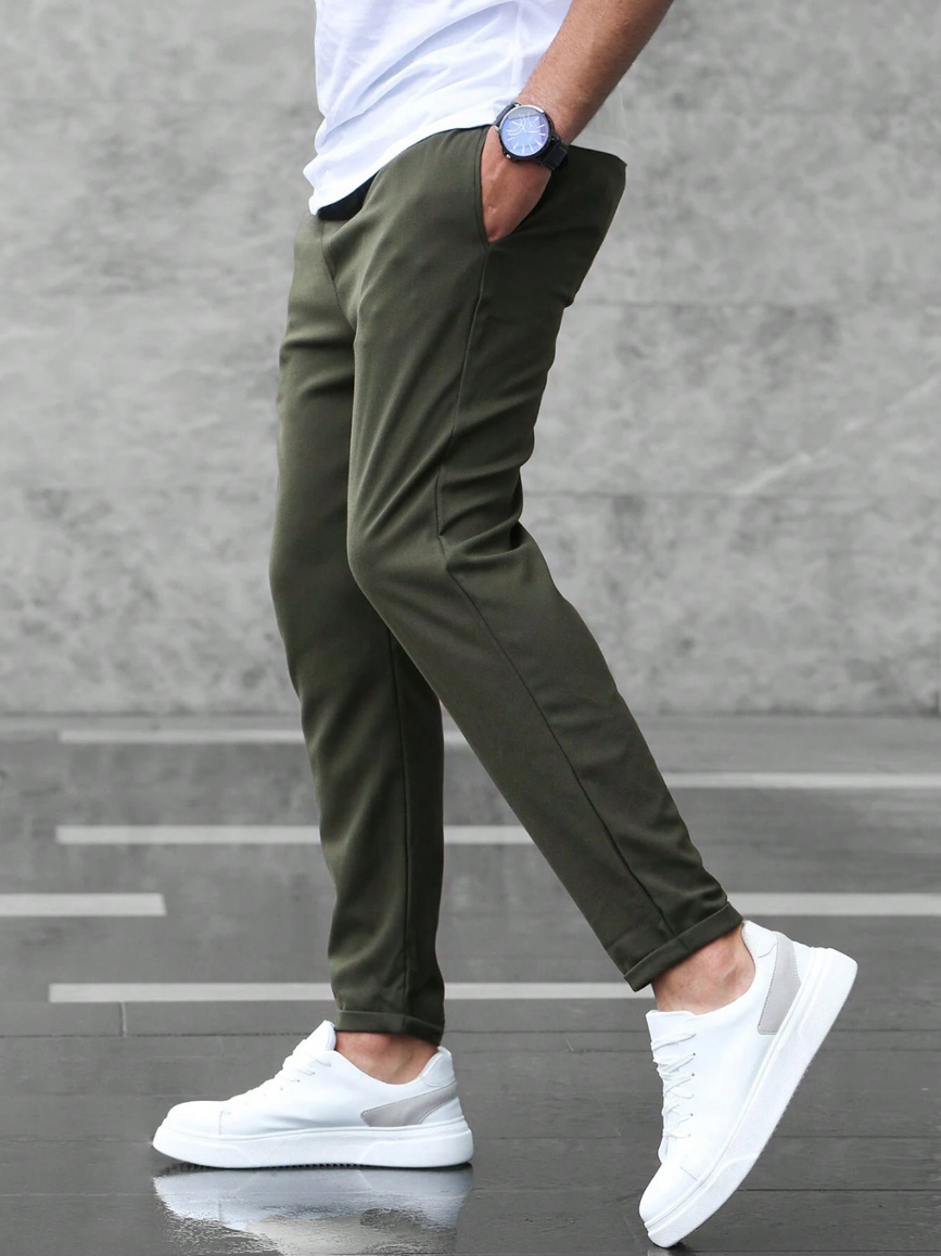 Pantalón deportivo para hombre con corte ajustado y estilo urbano – FERANOX