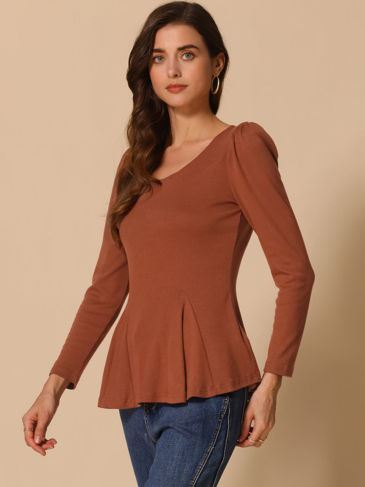 Camiseta básica de mujer con manga larga y cuello redondo – MILARA