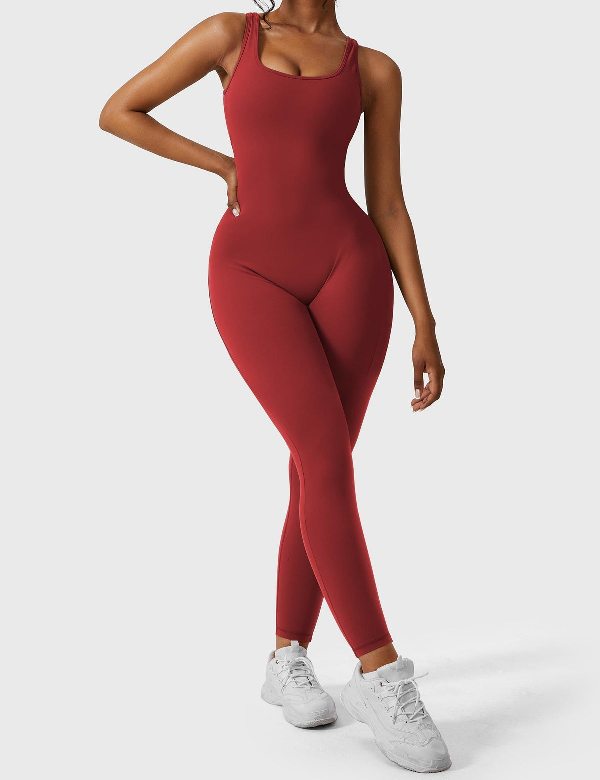 Elara – Mono elegante con espalda en V para mujer
